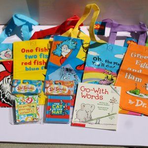 Dr Seuss 4 Shopping Tote bags 2 Little Notebooks 1 Go-With Words book